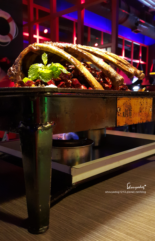 水貨-中和店：【川菜料理】炭火烤魚X川味麻辣燙 挑戰你的感官三重奏 水貨 in新北中和