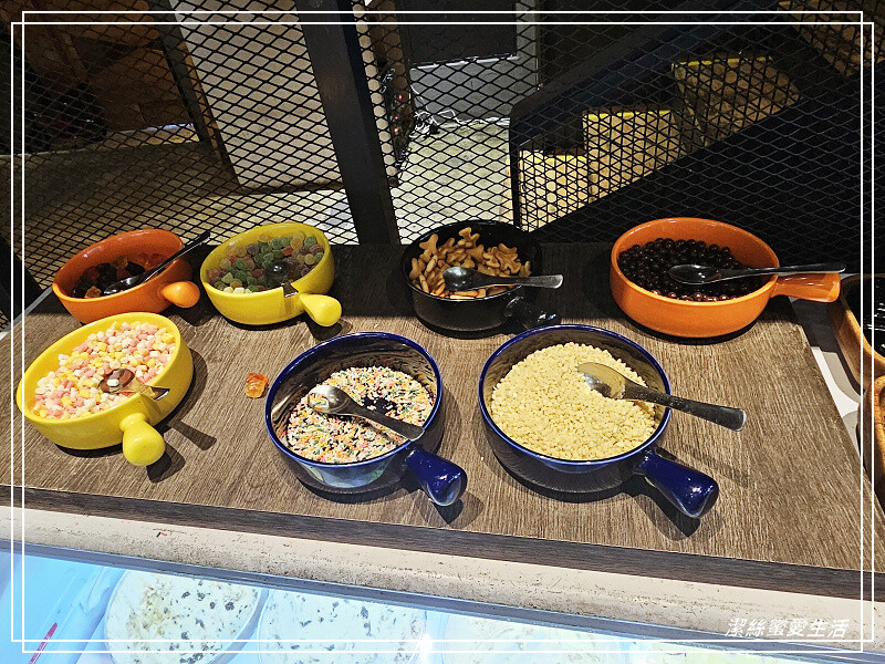 桃園市桃園區村民食堂-廚窗港點-桃園/人氣爆棚~港式飲茶吃到飽.藝文特區美食推薦