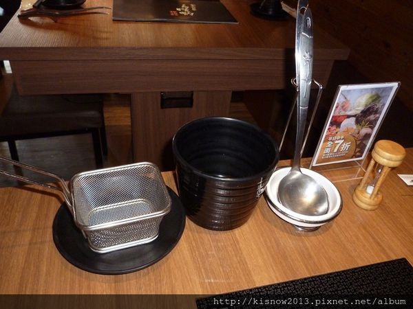 小當家海鮮鍋物(民權分店):23種海鮮選10種,適合火鍋聚餐之地-台北中山區靠近捷運中山國小站小當家海鮮鍋物(民權店)体驗心得 小當家海鮮鍋物(民權分店):23種海鮮選10種,適合火鍋聚餐之地-台北中山區靠近捷運中山國小站小當家海鮮鍋物(民權店)体驗心得