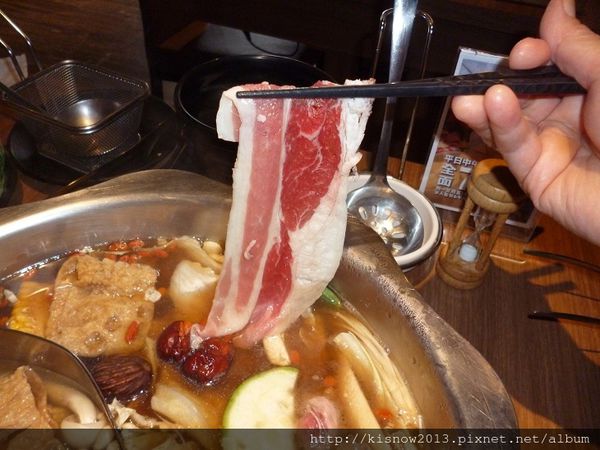 小當家海鮮鍋物(民權分店):23種海鮮選10種,適合火鍋聚餐之地-台北中山區靠近捷運中山國小站小當家海鮮鍋物(民權店)体驗心得 小當家海鮮鍋物(民權分店):23種海鮮選10種,適合火鍋聚餐之地-台北中山區靠近捷運中山國小站小當家海鮮鍋物(民權店)体驗心得