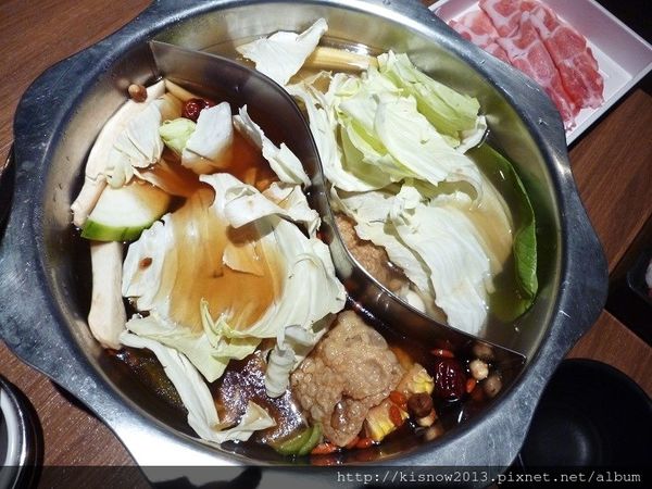 小當家海鮮鍋物(民權分店):23種海鮮選10種,適合火鍋聚餐之地-台北中山區靠近捷運中山國小站小當家海鮮鍋物(民權店)体驗心得 小當家海鮮鍋物(民權分店):23種海鮮選10種,適合火鍋聚餐之地-台北中山區靠近捷運中山國小站小當家海鮮鍋物(民權店)体驗心得