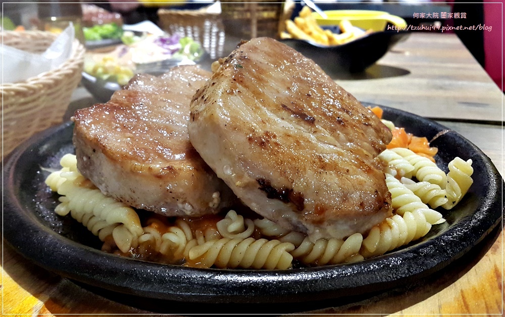 厚切牛排(林口店)+板橋亞東原創+桃園龜山牛排+機場捷運長庚醫院A8站旁 25.jpg