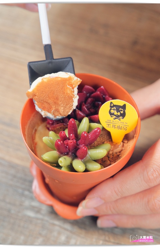 新北三重義式餐廳,黑邦廚房,冬季新品極黑豬南瓜奶油義大利麵,人氣限定萌貓慕斯蛋糕,超萌超可愛!捷運徐匯中學站美食推薦, - 大胃米粒 DAVID & MILLY