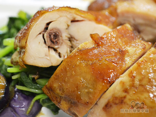 香甜小吃22-一支滷炸雞腿才40元