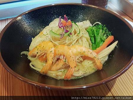 當樂咖啡●新北板橋區光正街 板橋早午餐下午茶推薦復古控必來 蘋果咖哩燉肉爆炸好吃 懷舊時光好自在 當樂咖啡●新北板橋區光正街 板橋早午餐下午茶推薦復古控必來 蘋果咖哩燉肉爆炸好吃 懷舊時光好自在