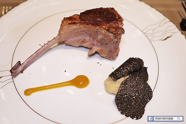 宜蘭美食【饗宴鐵板燒】絕美風味美國藍鑽級羊肉大餐初體驗。互動式創意精緻無菜單鐵板燒。宜蘭鐵板燒推薦