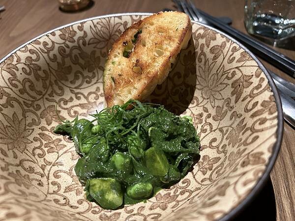 【Foodie】一波三折的摘星之旅｜台北大安。Longtai