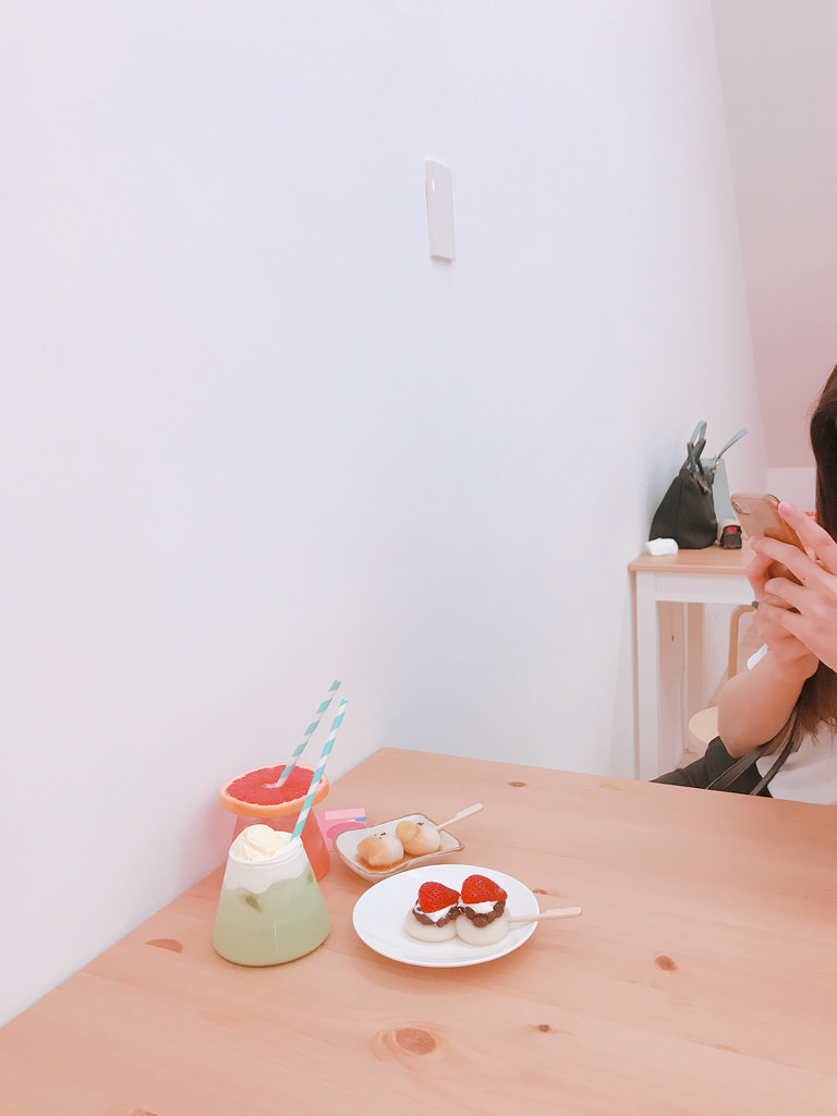 美食►桃園楊梅┃WakeWake 醒醒工作室┃埔心最新熱門網美集散地,IG打卡熱點!柴犬團子陪你喝下午茶