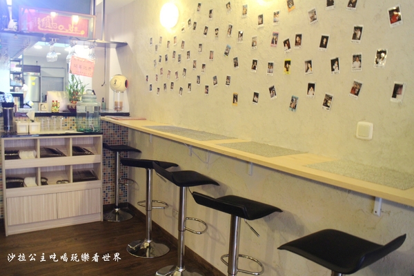 余記新川味肉麵館:古亭.公館美食『余記新川味肉麵館』牛肉麵/羊肋排/客家梅干扣肉/牛肉巨無霸