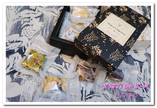 卡莉特詩:宅配甜點.中秋節禮盒還是新奇的手作點心最得人心──卡莉特詩 黑金磚雪千藏
