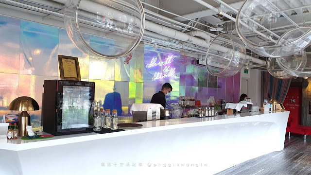 台北東區住宿-Hotel poispois泡泡飯店_佩吉王生活記事 台北住宿︱Hotel poispois泡泡飯店:牛乳石鹼主題房.豐富MiniBar.遠眺101煙火空中酒吧︱捷運忠孝敦化