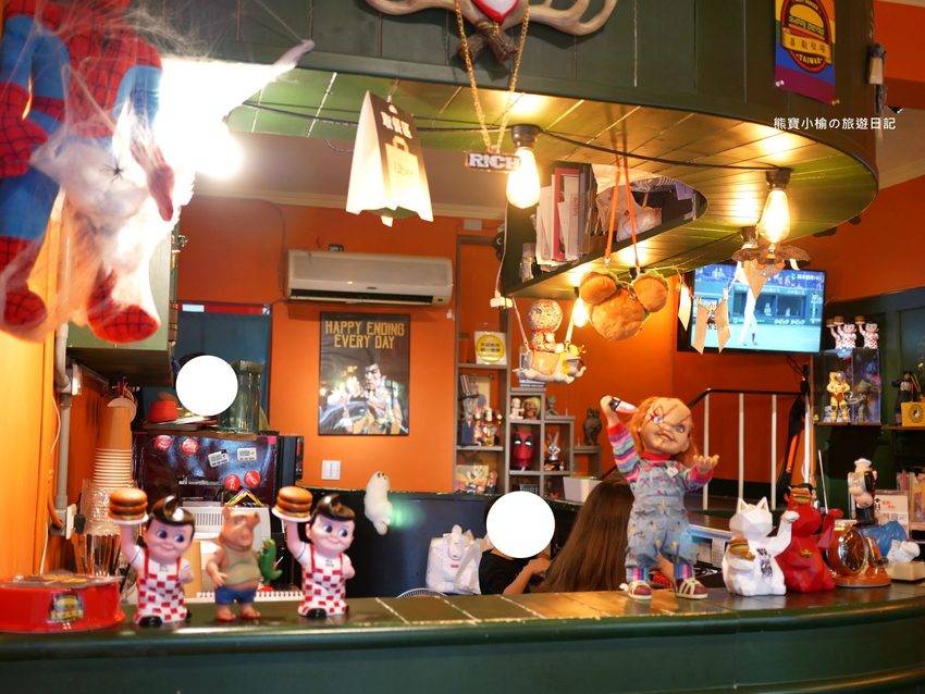 喜劇收場美式漢堡店，大學生最愛的美式餐廳，新竹巨城旁適合聚餐聊天好去處！內文附詳細菜單。 @熊寶小榆の旅遊日記