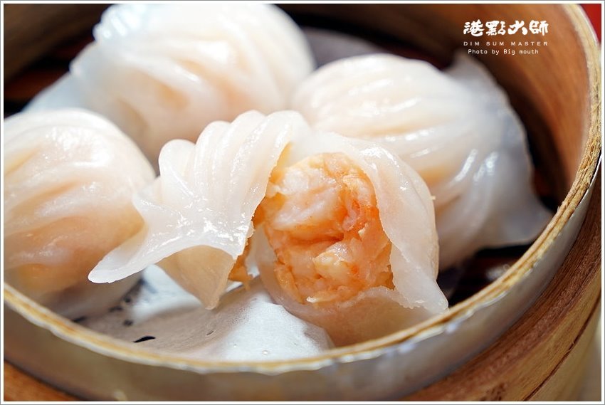 【桃園美食】港點大師．季節限定鮮蒸活體大閘蟹、小龍蝦料理新菜單!廣豐新天地美食推薦!