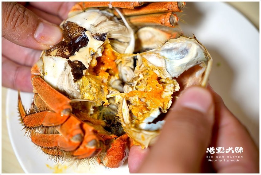 【桃園美食】港點大師．季節限定鮮蒸活體大閘蟹、小龍蝦料理新菜單!廣豐新天地美食推薦!