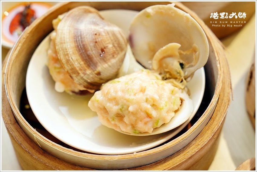 【桃園美食】港點大師．季節限定鮮蒸活體大閘蟹、小龍蝦料理新菜單!廣豐新天地美食推薦!