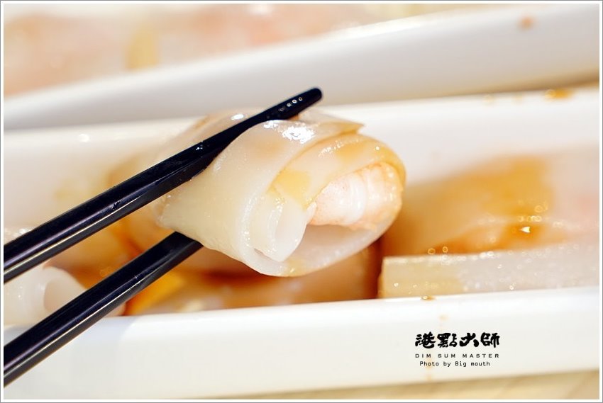 【桃園美食】港點大師．季節限定鮮蒸活體大閘蟹、小龍蝦料理新菜單!廣豐新天地美食推薦!