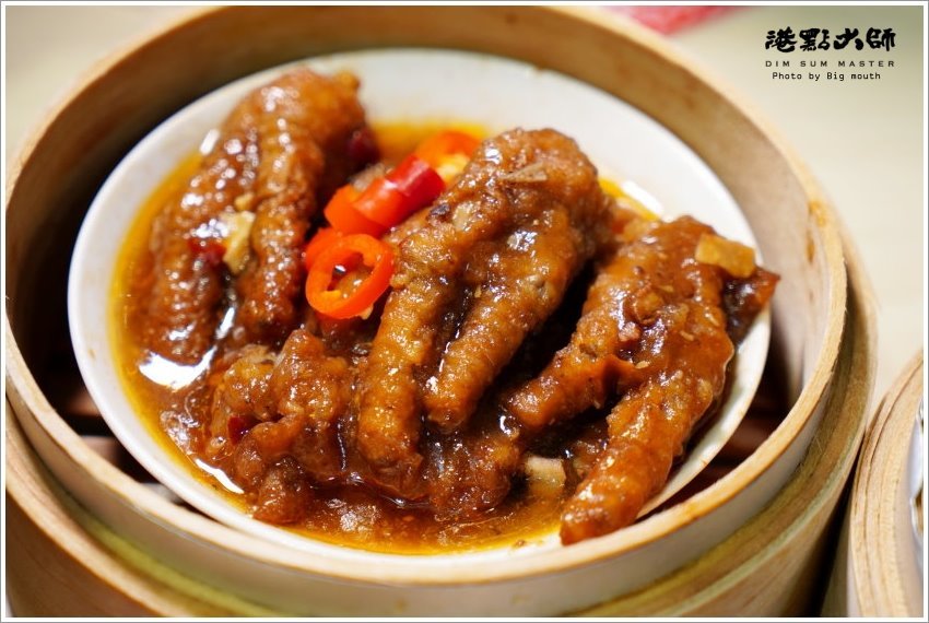 【桃園美食】港點大師．季節限定鮮蒸活體大閘蟹、小龍蝦料理新菜單!廣豐新天地美食推薦!