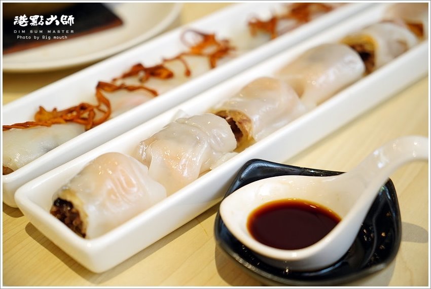 【桃園美食】港點大師．季節限定鮮蒸活體大閘蟹、小龍蝦料理新菜單!廣豐新天地美食推薦!