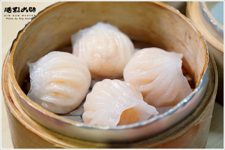 【桃園美食】港點大師．季節限定鮮蒸活體大閘蟹、小龍蝦料理新菜單!廣豐新天地美食推薦!