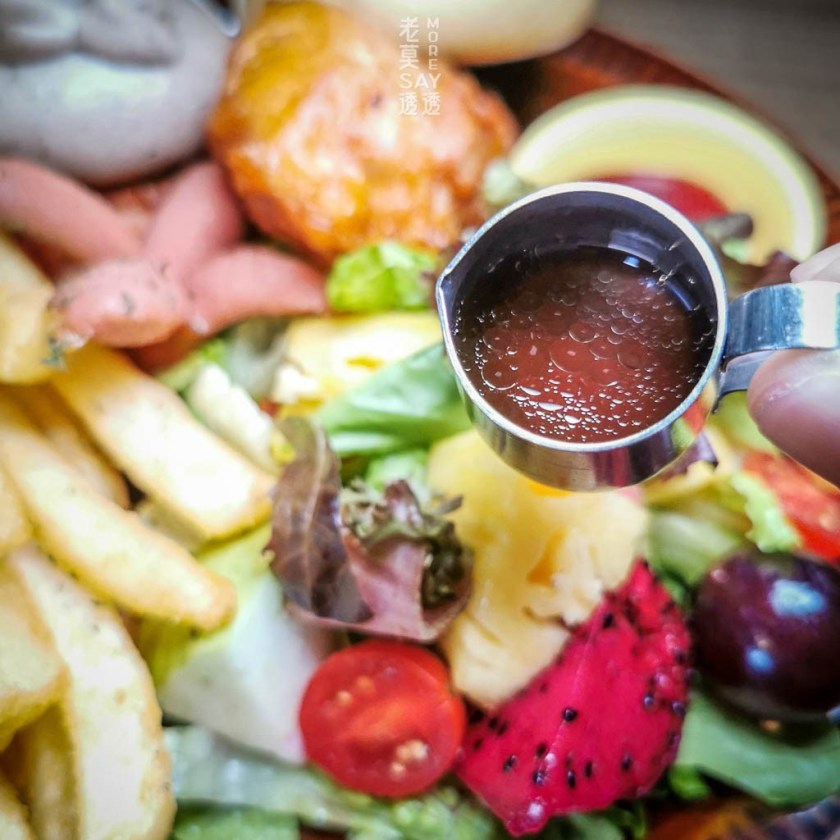 [台南 早午餐]中西區 逗弄‧手作,人氣定套餐餐推薦:超萌!雙色柴犬餐$239