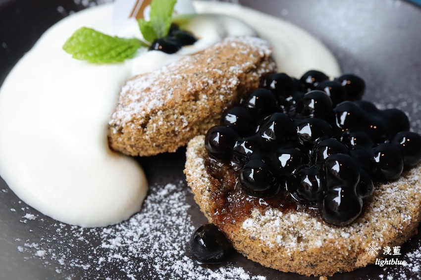 [ 南京復興站美食 ] 淺藍 × BooGoo Café  布咕咖啡～一盤三享受的咖喱飯、紅酒燉牛肉與珍珠奶茶磅蛋糕