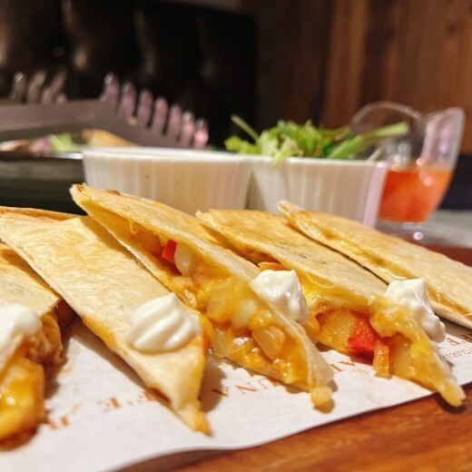 桃園中壢高質感不限時餐酒館早午餐推薦 — BUNA CAF’E 布納咖啡館，多樣化菜色從早吃到晚都OK