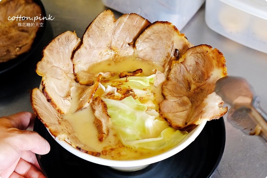 台中柳川最強-火曜二代目拉麵,滿滿叉燒入口即化,大推日式叉燒飯吃過就回不去了……中午也有開喔! 台中柳川最強-火曜二代目拉麵,滿滿叉燒入口即化,大推日式叉燒飯吃過就回不去了……中午也有開喔!