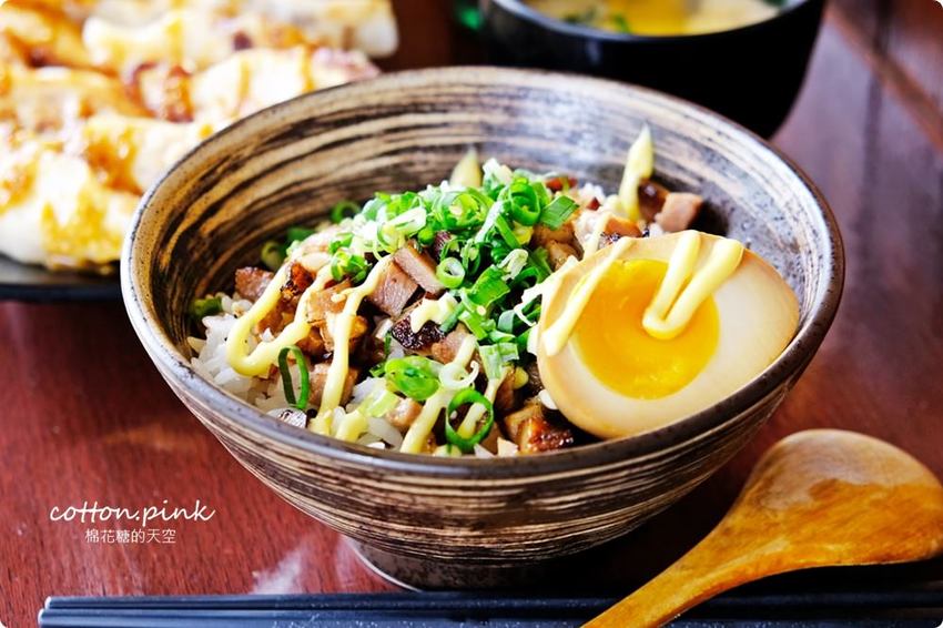 台中柳川最強-火曜二代目拉麵,滿滿叉燒入口即化,大推日式叉燒飯吃過就回不去了……中午也有開喔! 台中柳川最強-火曜二代目拉麵,滿滿叉燒入口即化,大推日式叉燒飯吃過就回不去了……中午也有開喔!