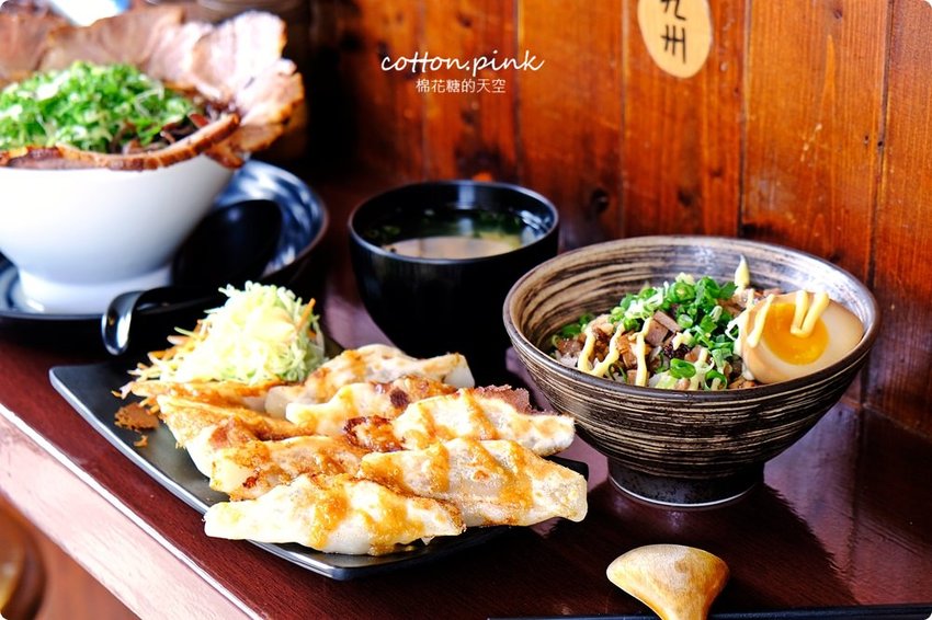 台中柳川最強-火曜二代目拉麵,滿滿叉燒入口即化,大推日式叉燒飯吃過就回不去了……中午也有開喔! 台中柳川最強-火曜二代目拉麵,滿滿叉燒入口即化,大推日式叉燒飯吃過就回不去了……中午也有開喔!