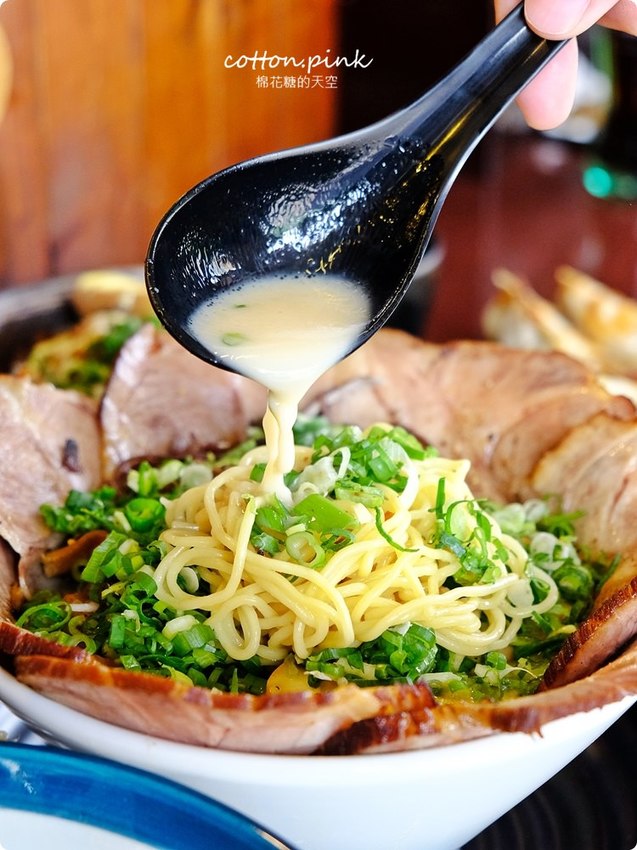 台中柳川最強-火曜二代目拉麵,滿滿叉燒入口即化,大推日式叉燒飯吃過就回不去了……中午也有開喔! 台中柳川最強-火曜二代目拉麵,滿滿叉燒入口即化,大推日式叉燒飯吃過就回不去了……中午也有開喔!