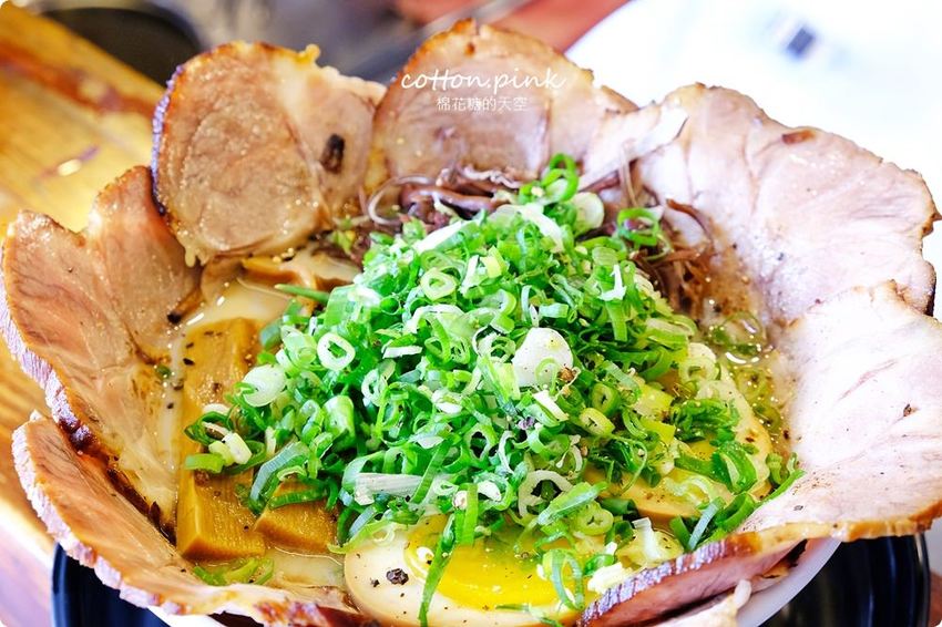 台中柳川最強-火曜二代目拉麵,滿滿叉燒入口即化,大推日式叉燒飯吃過就回不去了……中午也有開喔! 台中柳川最強-火曜二代目拉麵,滿滿叉燒入口即化,大推日式叉燒飯吃過就回不去了……中午也有開喔!