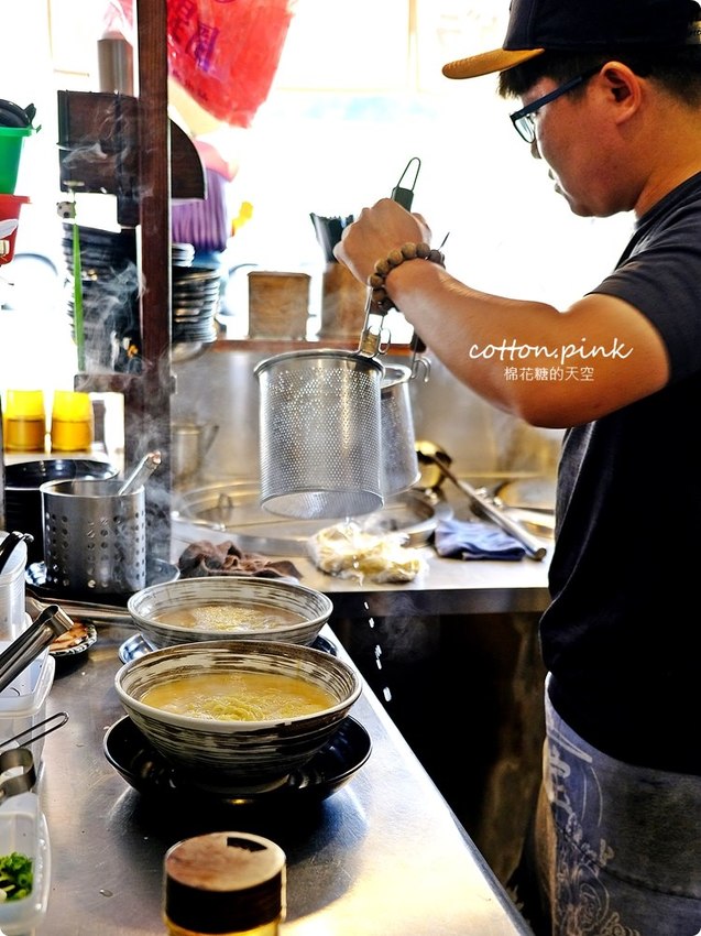 台中柳川最強-火曜二代目拉麵,滿滿叉燒入口即化,大推日式叉燒飯吃過就回不去了……中午也有開喔! 台中柳川最強-火曜二代目拉麵,滿滿叉燒入口即化,大推日式叉燒飯吃過就回不去了……中午也有開喔!