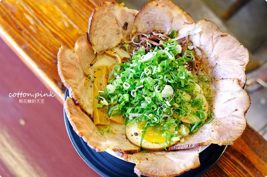 台中柳川最強-火曜二代目拉麵,滿滿叉燒入口即化,大推日式叉燒飯吃過就回不去了……中午也有開喔! 台中柳川最強-火曜二代目拉麵,滿滿叉燒入口即化,大推日式叉燒飯吃過就回不去了……中午也有開喔!