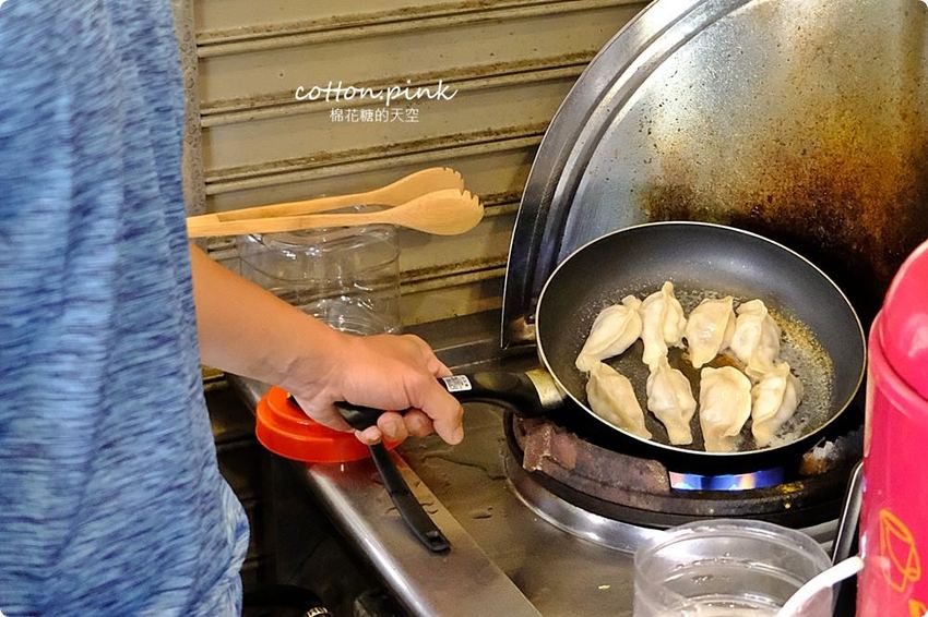 台中柳川最強-火曜二代目拉麵,滿滿叉燒入口即化,大推日式叉燒飯吃過就回不去了……中午也有開喔! 台中柳川最強-火曜二代目拉麵,滿滿叉燒入口即化,大推日式叉燒飯吃過就回不去了……中午也有開喔!