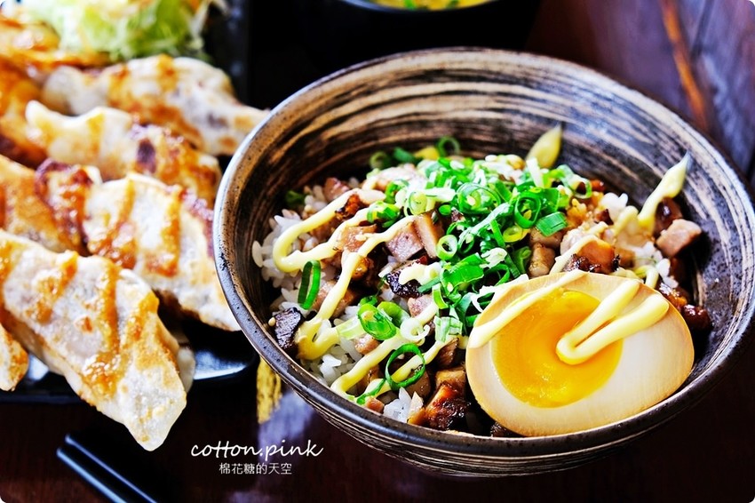 台中柳川最強-火曜二代目拉麵,滿滿叉燒入口即化,大推日式叉燒飯吃過就回不去了……中午也有開喔! 台中柳川最強-火曜二代目拉麵,滿滿叉燒入口即化,大推日式叉燒飯吃過就回不去了……中午也有開喔!