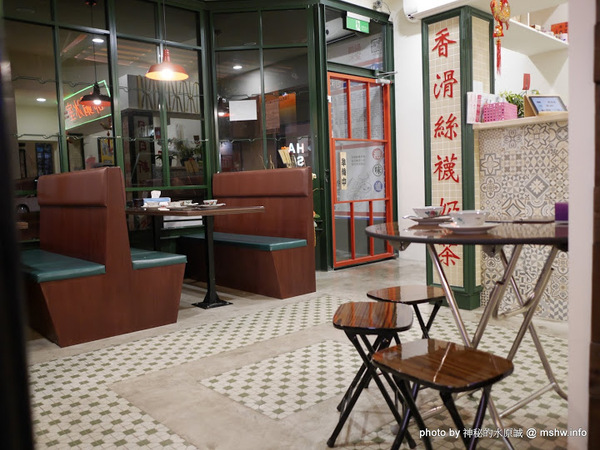 帥鍋冰室港式懷舊茶餐廳：【食記】台中帥鍋冰室港式懷舊茶餐廳 Handsome Drink@西屯捷運BRT澄清醫院 : 從高潮的咖哩轉化為地道的港式料理,份量多些會更美好!