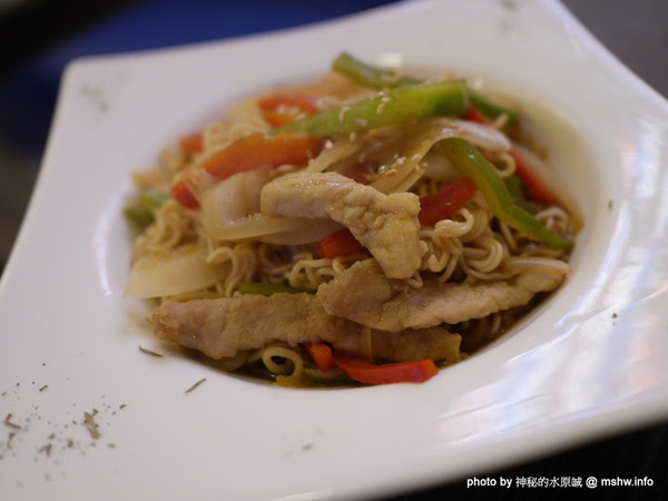 帥鍋冰室港式懷舊茶餐廳：【食記】台中帥鍋冰室港式懷舊茶餐廳 Handsome Drink@西屯捷運BRT澄清醫院 : 從高潮的咖哩轉化為地道的港式料理,份量多些會更美好!