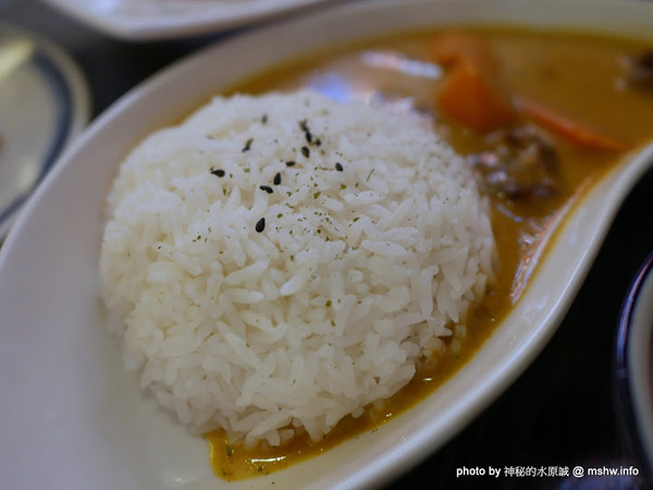 帥鍋冰室港式懷舊茶餐廳：【食記】台中帥鍋冰室港式懷舊茶餐廳 Handsome Drink@西屯捷運BRT澄清醫院 : 從高潮的咖哩轉化為地道的港式料理,份量多些會更美好!
