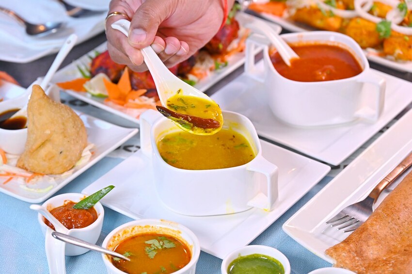 台中正宗印度主廚料理百種家鄉味 繽紛香料咖哩烤餅連台灣人也推薦/斯里印度餐廳