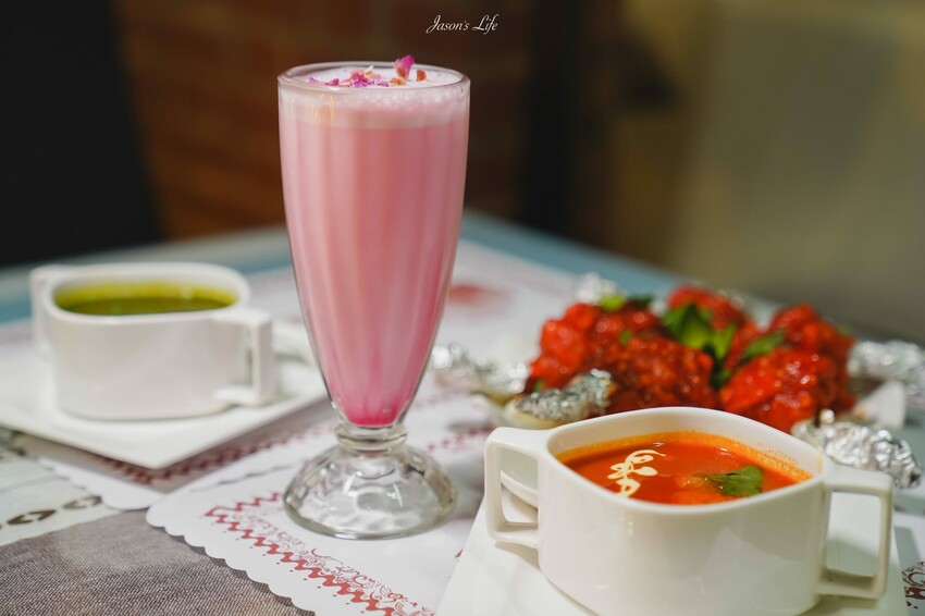 【台中西區｜美食】斯里印度餐廳。印度料理推薦，正宗印度人經營，多樣餐點香味十足，烤餅好香好吃