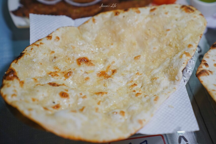 【台中西區｜美食】斯里印度餐廳。印度料理推薦，正宗印度人經營，多樣餐點香味十足，烤餅好香好吃