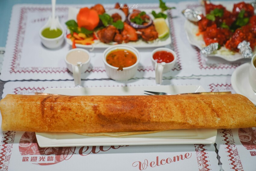 【台中西區｜美食】斯里印度餐廳。印度料理推薦，正宗印度人經營，多樣餐點香味十足，烤餅好香好吃