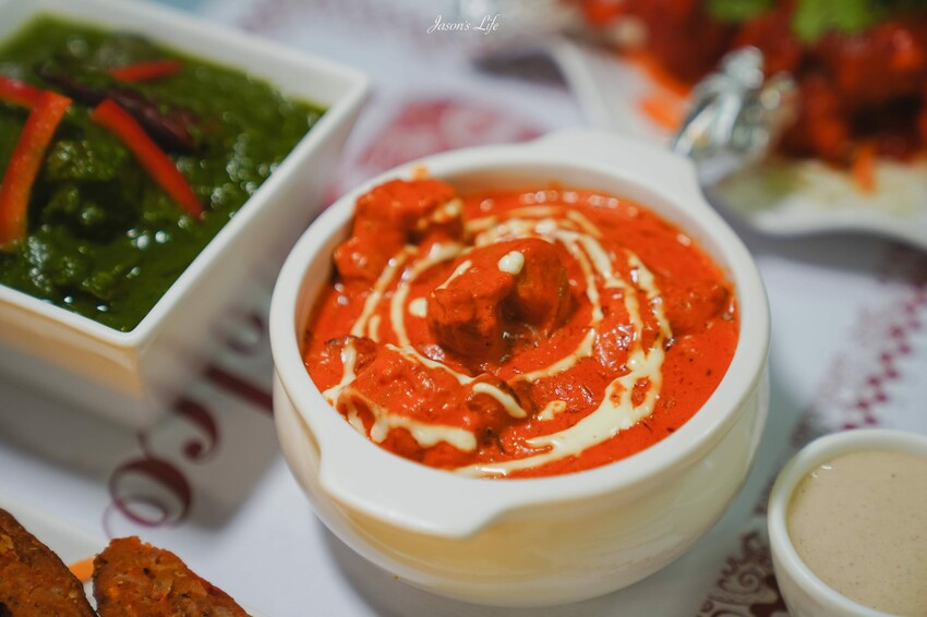 【台中西區｜美食】斯里印度餐廳。印度料理推薦，正宗印度人經營，多樣餐點香味十足，烤餅好香好吃