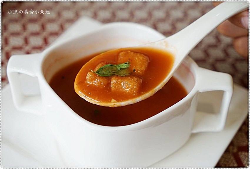 台中公益路美食║斯里頂級印度餐廳藏匿美食戰區內， 高達百道正統印度料理、香味四溢任你挑(葷素皆有) - 小凉的美食小天地