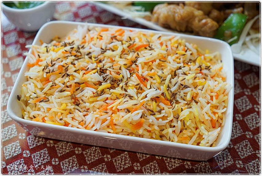 台中公益路美食║斯里頂級印度餐廳藏匿美食戰區內， 高達百道正統印度料理、香味四溢任你挑(葷素皆有) - 小凉的美食小天地