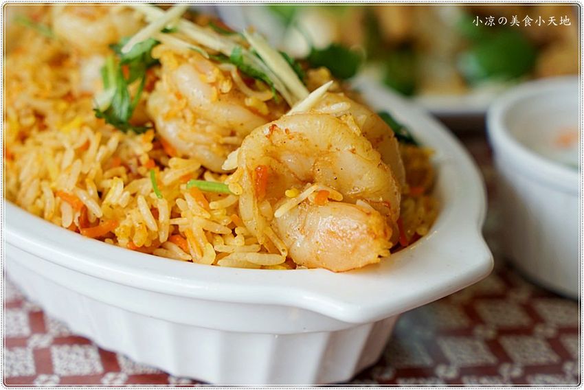 台中公益路美食║斯里頂級印度餐廳藏匿美食戰區內， 高達百道正統印度料理、香味四溢任你挑(葷素皆有) - 小凉的美食小天地