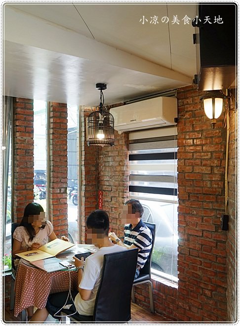 台中公益路美食║斯里頂級印度餐廳藏匿美食戰區內， 高達百道正統印度料理、香味四溢任你挑(葷素皆有) - 小凉的美食小天地