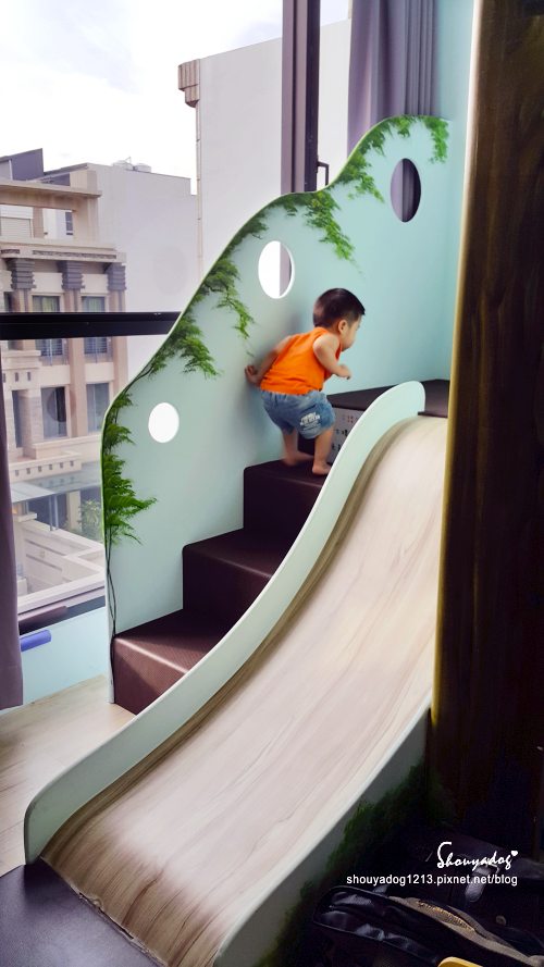 傑克堡親子民宿：【親子旅館】溜滑梯X球池 孩子們的瘋狂天堂  傑克堡 近花園夜市的台南北區住宿