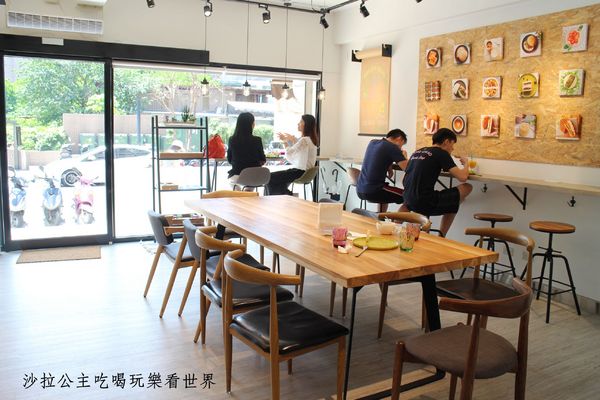Naked Deli loves Sandwich 三明治實驗室：內湖早午餐『Naked Deli loves Sandwich 三明治實驗室』現榨果汁/咖啡/捷運西湖站
