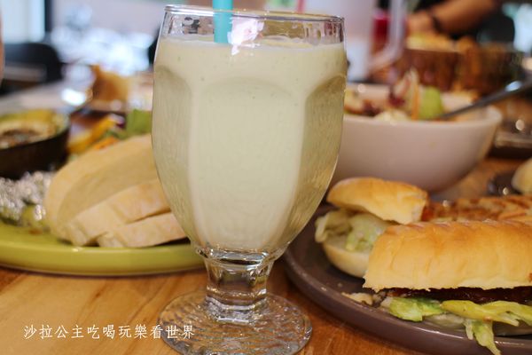 Naked Deli loves Sandwich 三明治實驗室：內湖早午餐『Naked Deli loves Sandwich 三明治實驗室』現榨果汁/咖啡/捷運西湖站